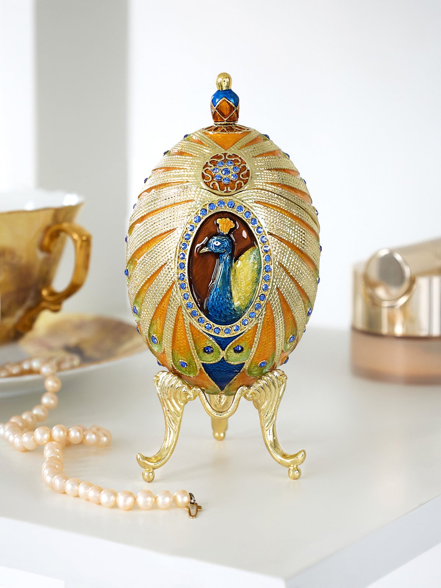 Œuf de Fabergé paon coloré