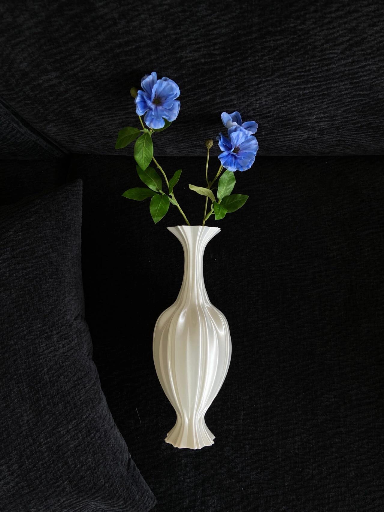 Le murmure du printemps : Vase héritage en soie-satin 🌿